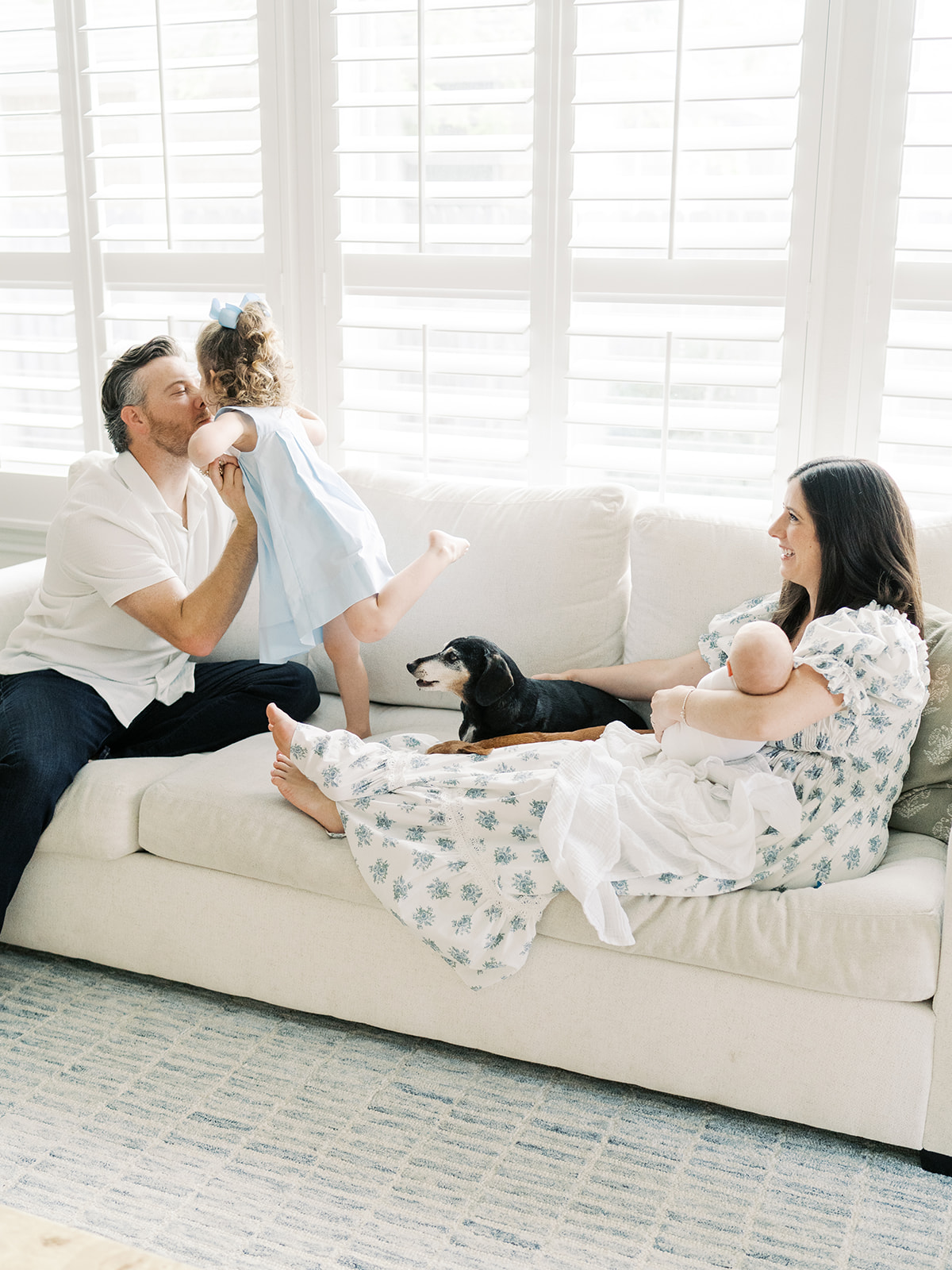 Can dogs be in my family photos? Austin Family photographer shares why dogs should be included in family photos and tips for doing so
