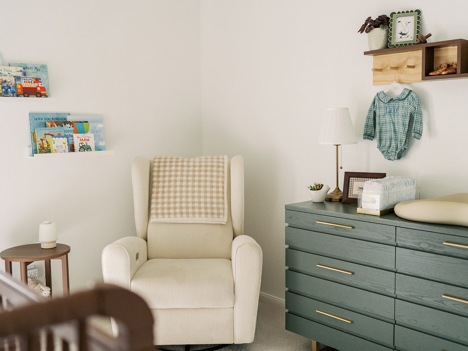 Nursery details from in-home lifestyle session